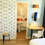 Logis Hotels- Marguerite D'anjou Chateau 2* אנז'ה