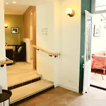 Logis Hotels- Marguerite D'anjou Chateau 2*