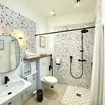 Logis Hotels- Marguerite D'anjou Chateau מלון 2*