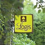 מלון Logis Hotels- Marguerite D'anjou Chateau 2*