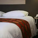 Logis Hotels- Marguerite D'anjou Chateau מלון 2*