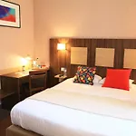 Logis Hotels- Marguerite D'anjou Chateau מלון אנז'ה