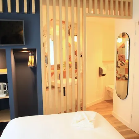 Logis Hotels- Marguerite D'anjou Chateau