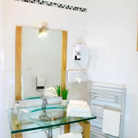 Hotel Logis Hotels- Marguerite D'anjou Chateau Angers