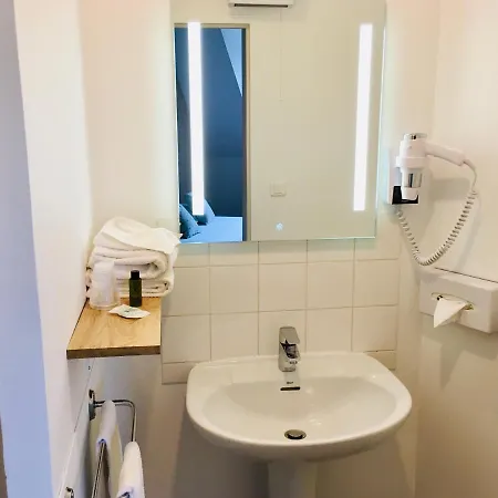 Logis Hotels- Marguerite D'anjou Chateau Hotel 2*