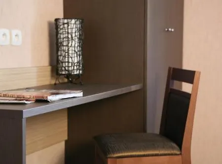 Logis Hotels- Marguerite D'anjou Chateau Angers