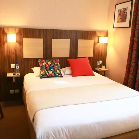 Logis Hotels- Marguerite D'anjou Chateau 2*