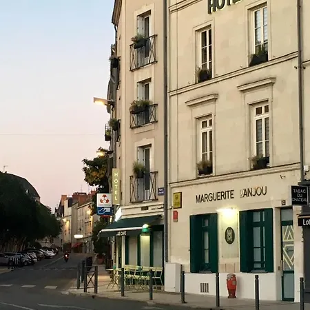 Hotel Logis Marguerite D'anjou 2*