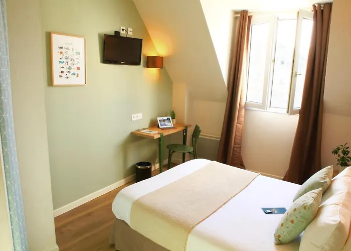 Logis Hotels- Marguerite D'anjou Chateau 앙제