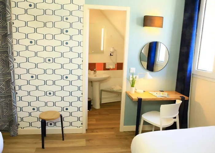 Logis Hotels- Marguerite D'anjou Chateau 2* 앙제