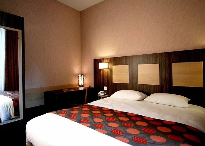 호텔 Logis Hotels- Marguerite D'anjou Chateau