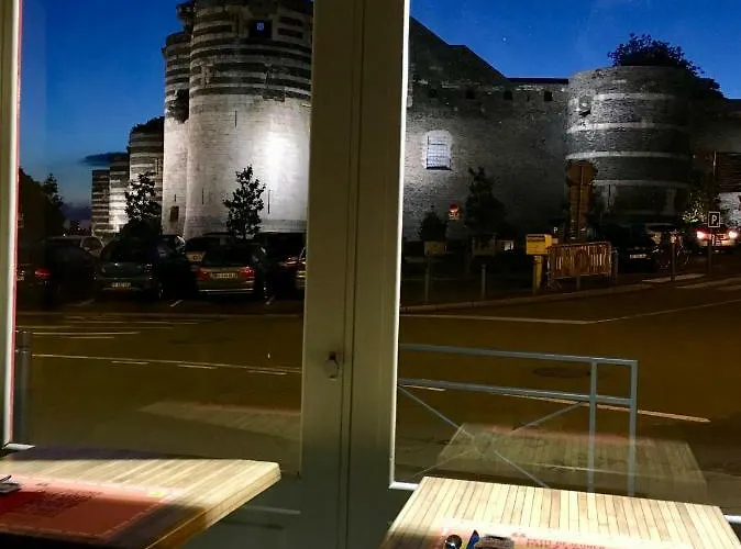 Logis Hotels- Marguerite D'anjou Chateau