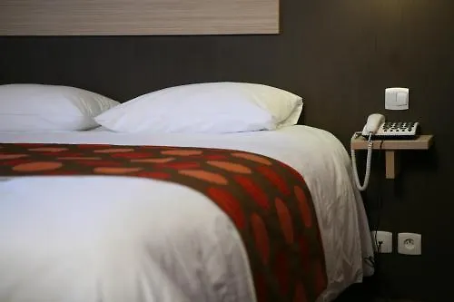 Logis Hotels- Marguerite D'anjou Chateau 호텔 2*